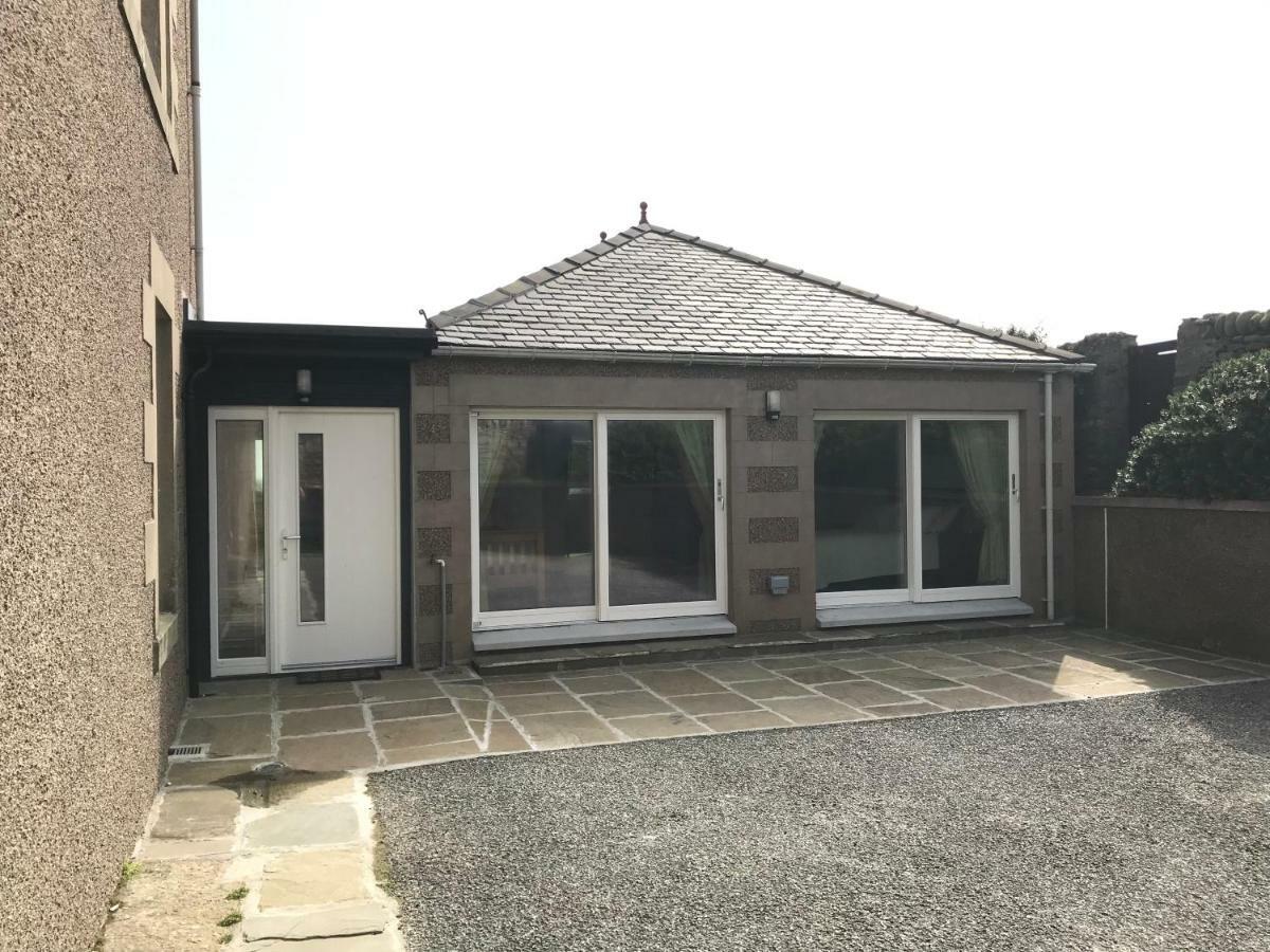 Westhall Annex Lerwick Exteriör bild